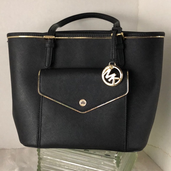 Michael Kors Handbags - Michael Kors black leather tote.